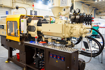 Plastic Injection Molding Machine